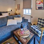 Sobieskiego 9 Hotel 3*