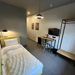 Sobieskiego 9 3*