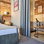Hotel Sobieskiego 9 3*
