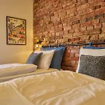 Hotel Sobieskiego 9