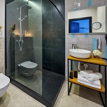 Sobieskiego 9 Couette-café 3*