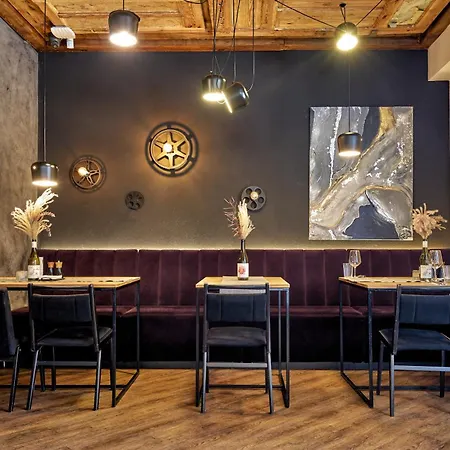 Sobieskiego 9 3* Rybnik (Silesia)