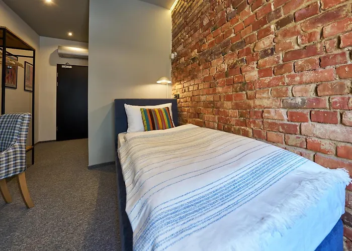 Sobieskiego 9 Hotel 3*